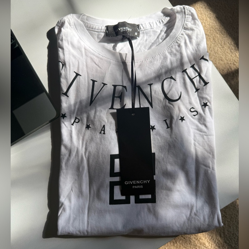 Givenchy T-Shirt